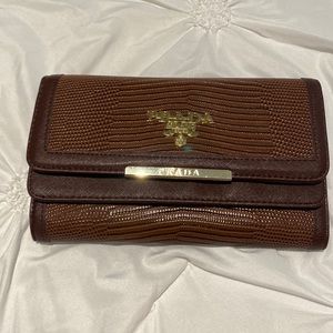 Wallet handbag Prada Style with a gold chain